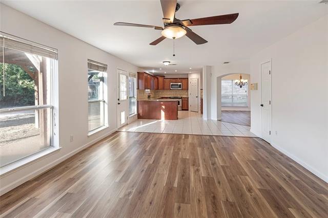 Building Photo - 813 Silverbrook Dr