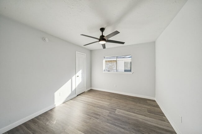 Building Photo - 1419 Fieldstone Dr