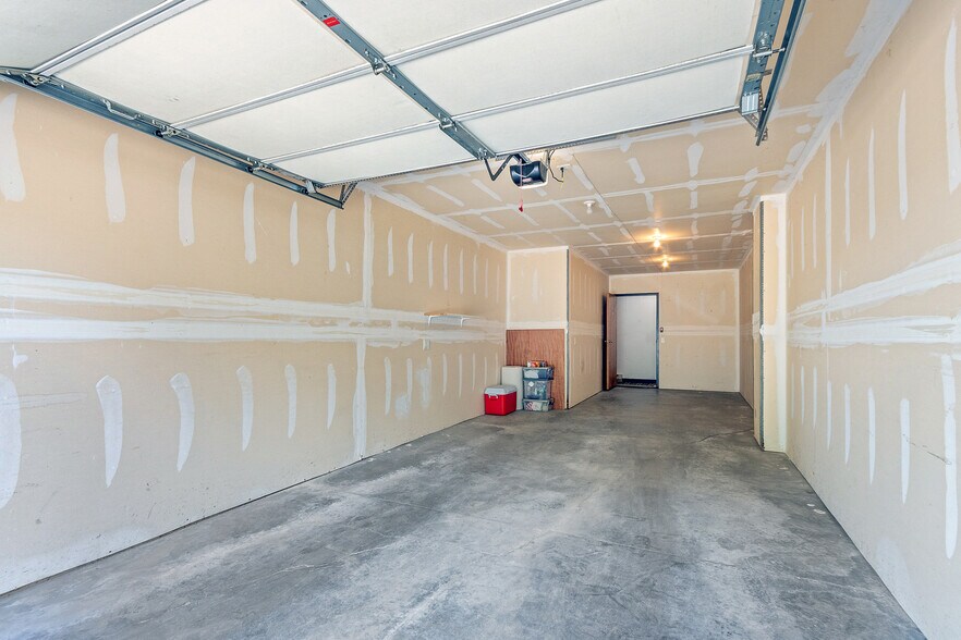 Building Photo - 3509 Maple Grove Dr