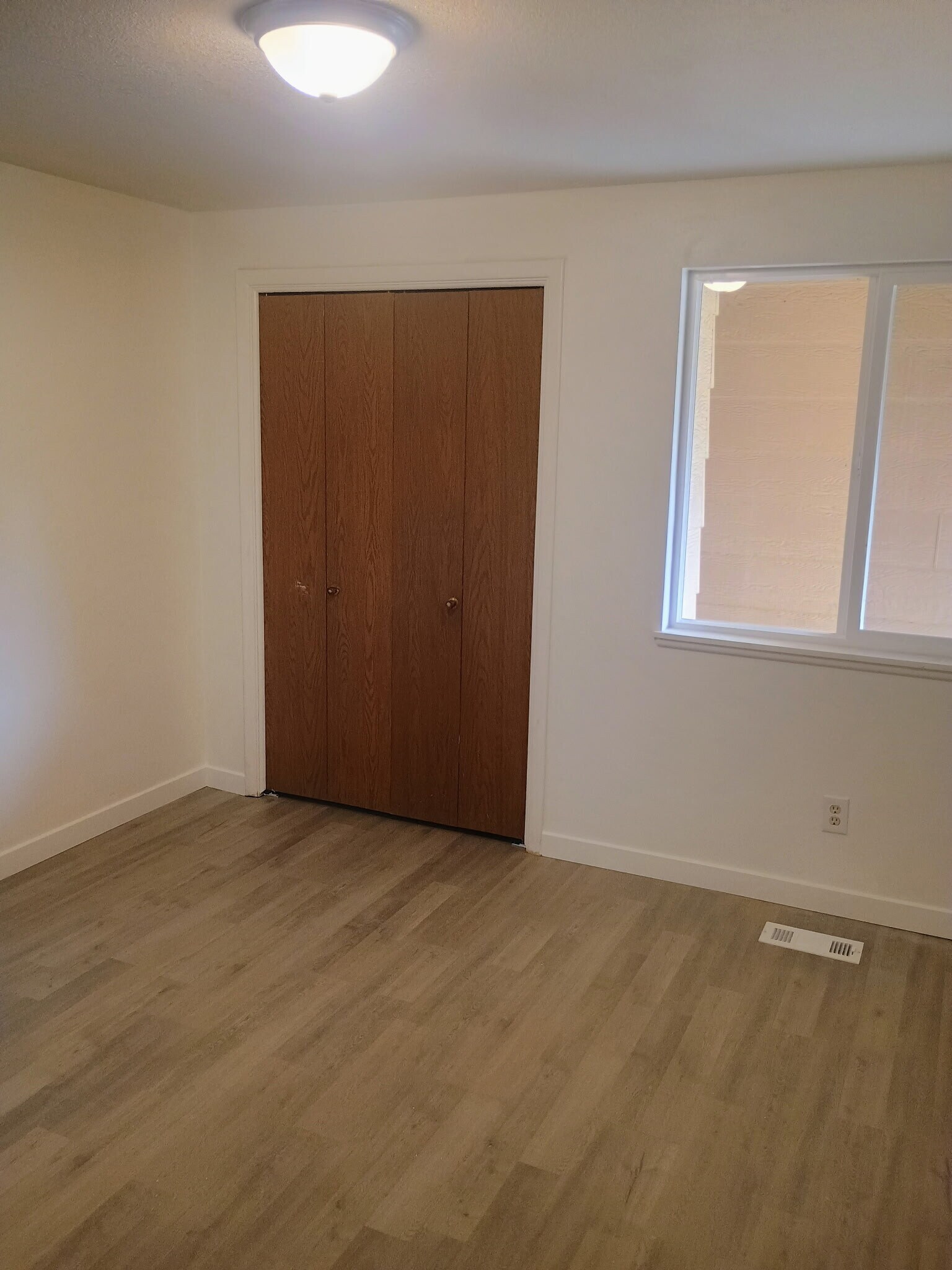 Building Photo - 10430 W Ardyce Ct