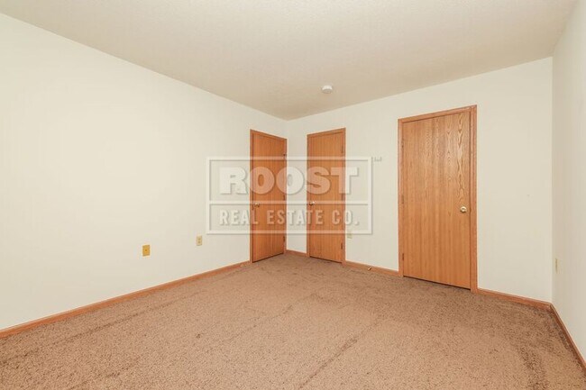 Building Photo - 3985 Covington Dr