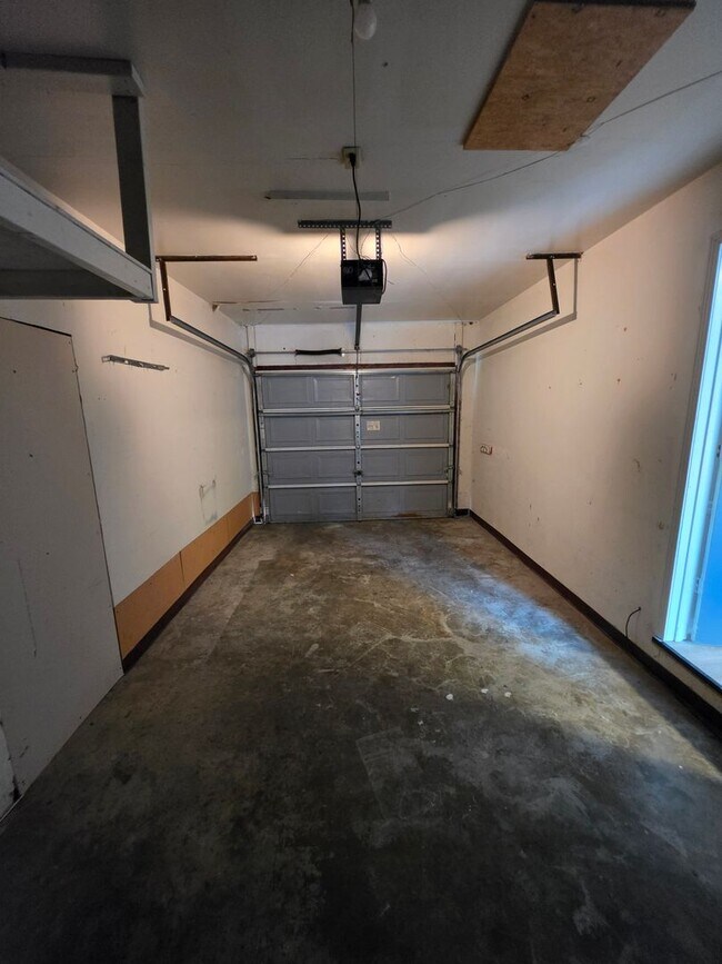 Building Photo - 4209 Defoe Dr