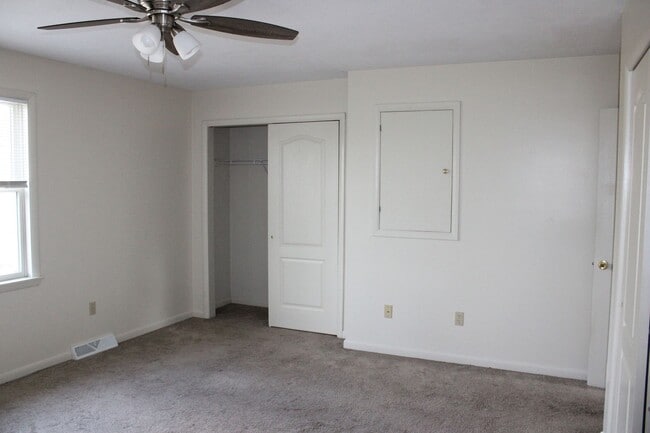 Building Photo - 267 Ark Dr
