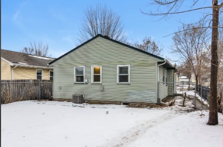 Building Photo - 4015 5th Ave S