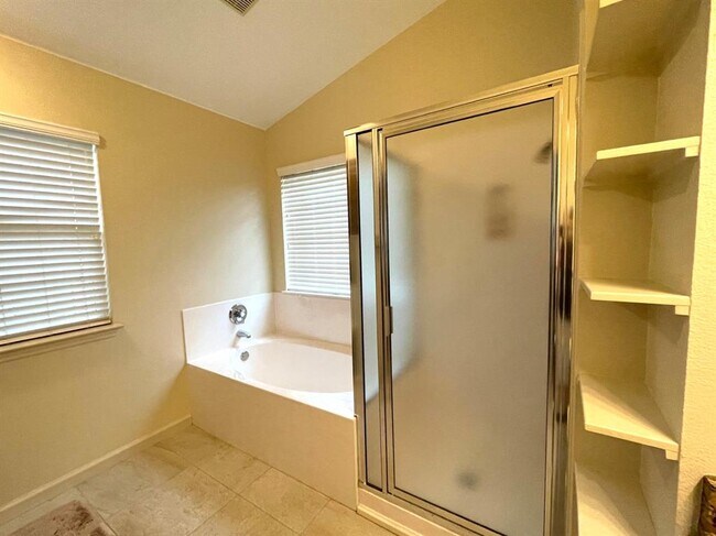 Building Photo - 9412 Muskberry Cove