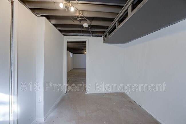 Building Photo - 11111 Blue Ridge Blvd