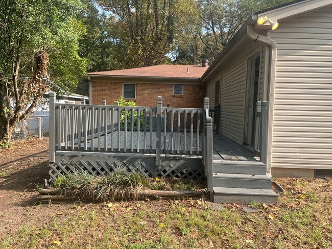 Building Photo - 108 Calloway Ave