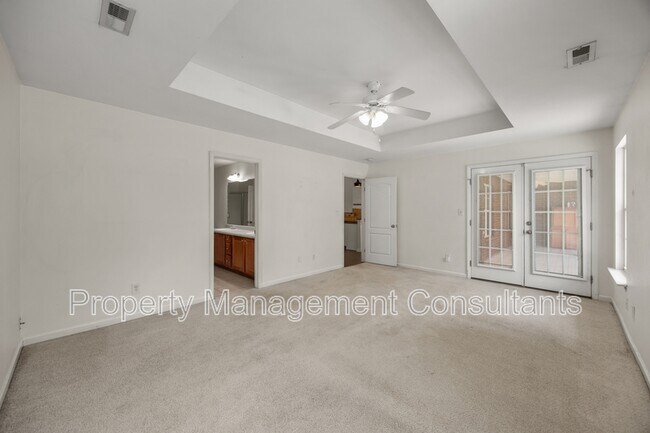 Building Photo - 125 Coldsprings Dr
