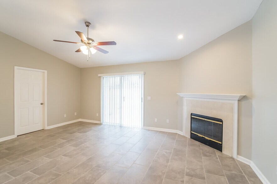 Building Photo - 3103 Olde Sutton Parke Dr