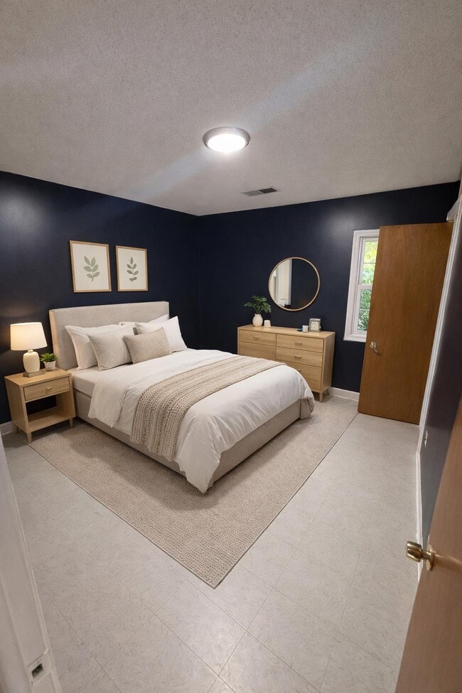 Building Photo - 3640 Fairmont Ave