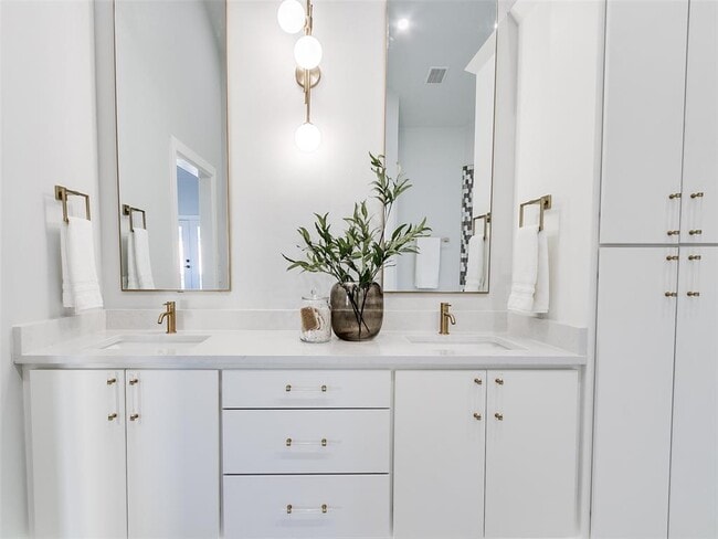 Building Photo - 2101 NW 60th St