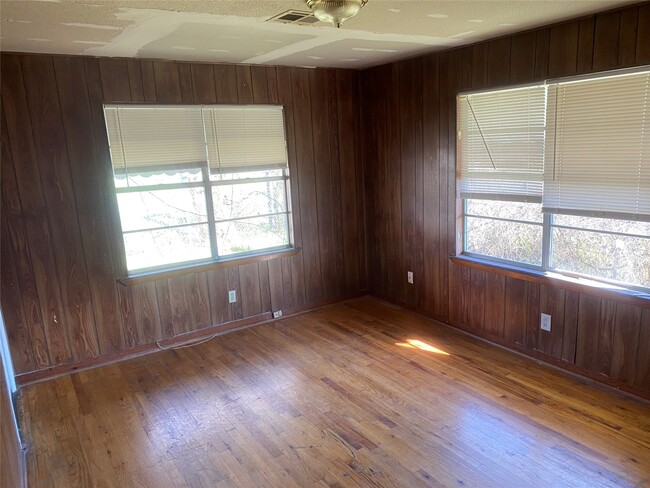 Building Photo - 4008 Elmwood St