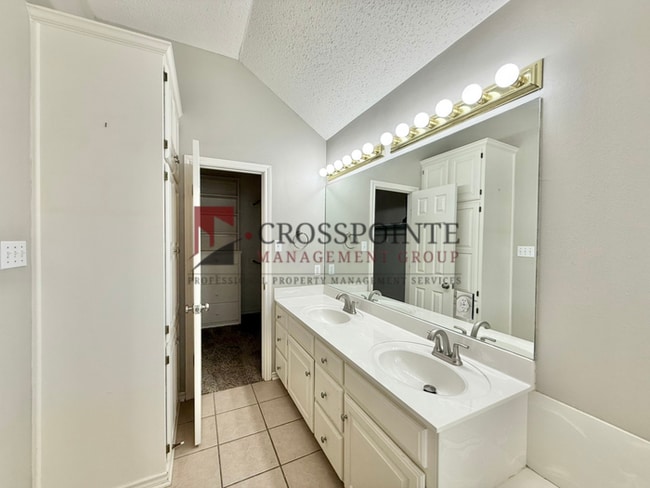 Building Photo - Tour Today! Charming 3-Bedroom, 2-Bath Home with Cozy Fireplace!