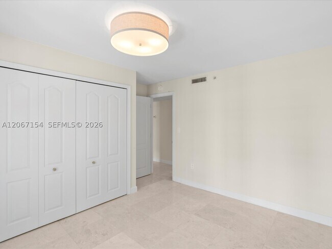 Building Photo - 730 3rd St