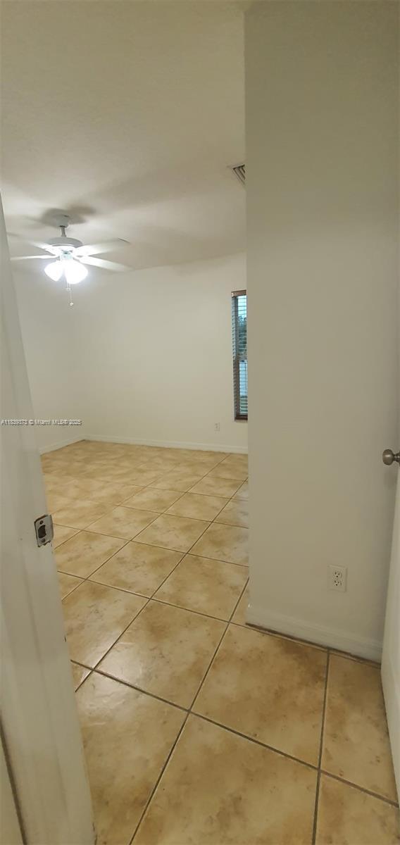 Building Photo - 403 Lovers Ave