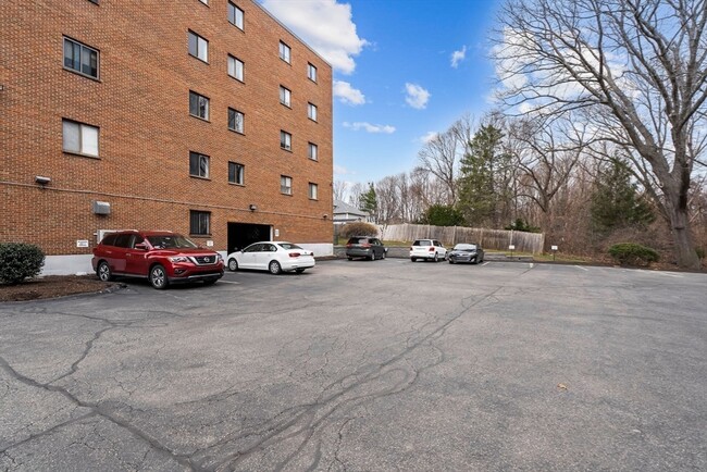 Building Photo - 245 Sea St