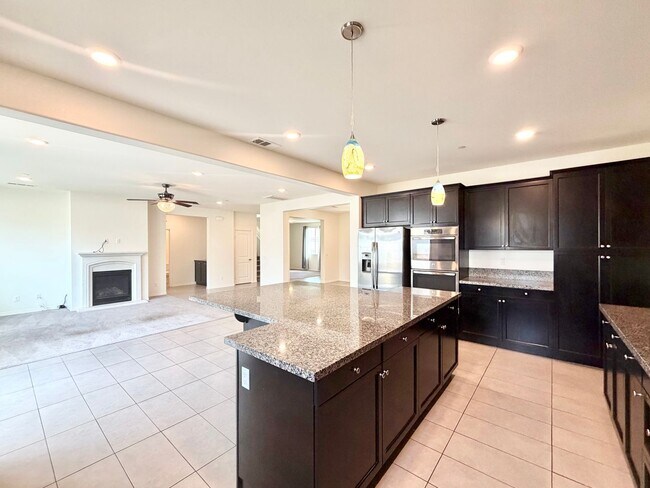 Building Photo - 30136 Sutton Ct