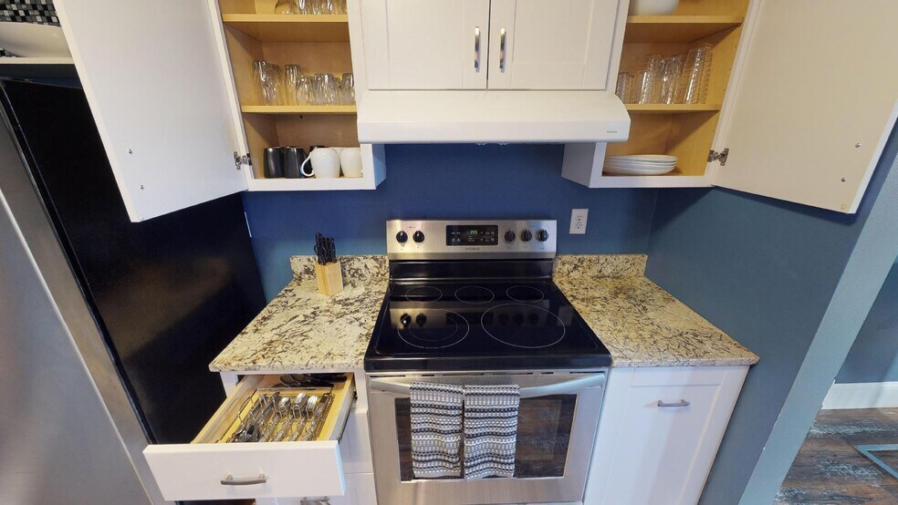 Building Photo - 303 Westbrook Drive