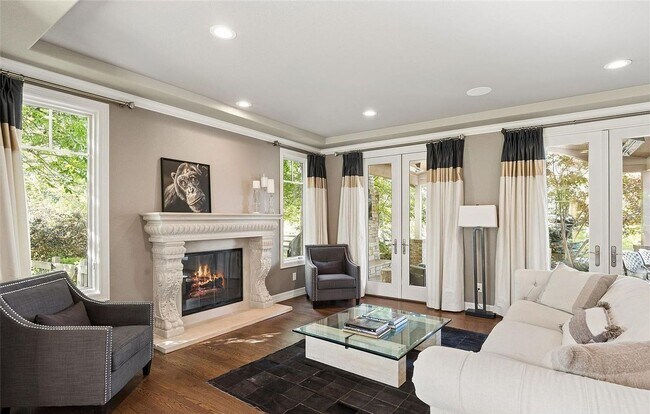 Building Photo - 4443L W Cottonwood Pl
