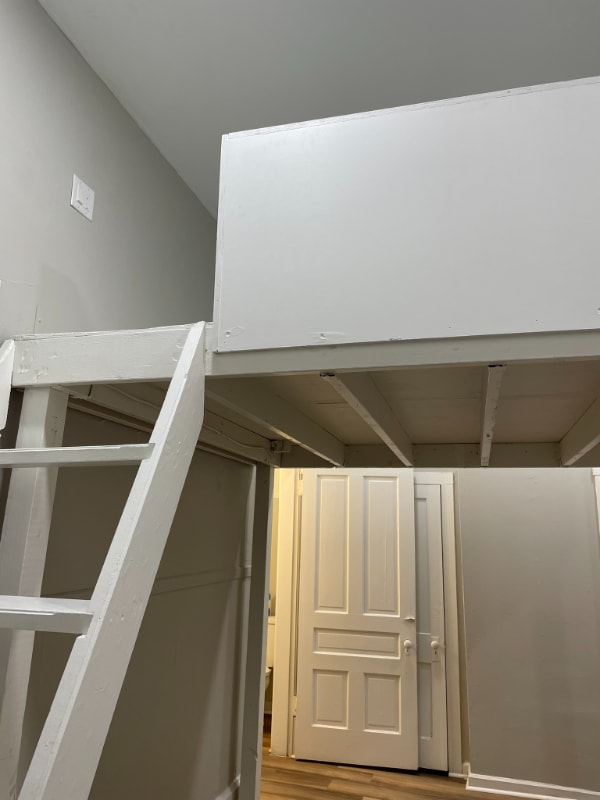 Building Photo - 65 Smith Pl