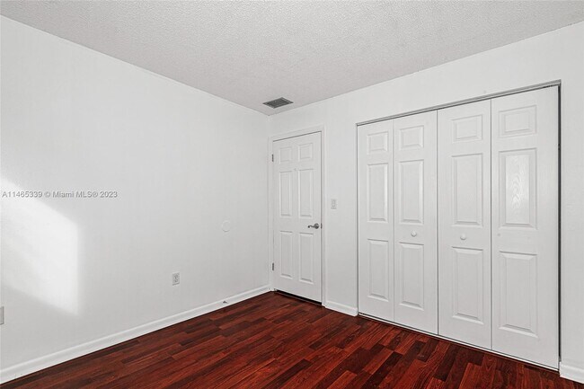 Building Photo - 4700 SW 67th Ave