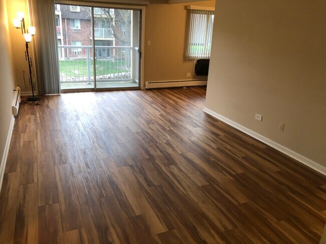 LIVING ROOM - 6 Villa Verde Dr