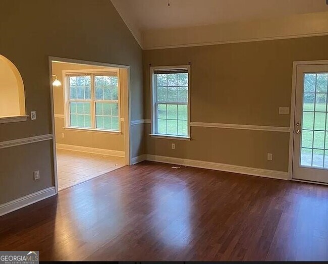 Building Photo - 216 San Louise Dr