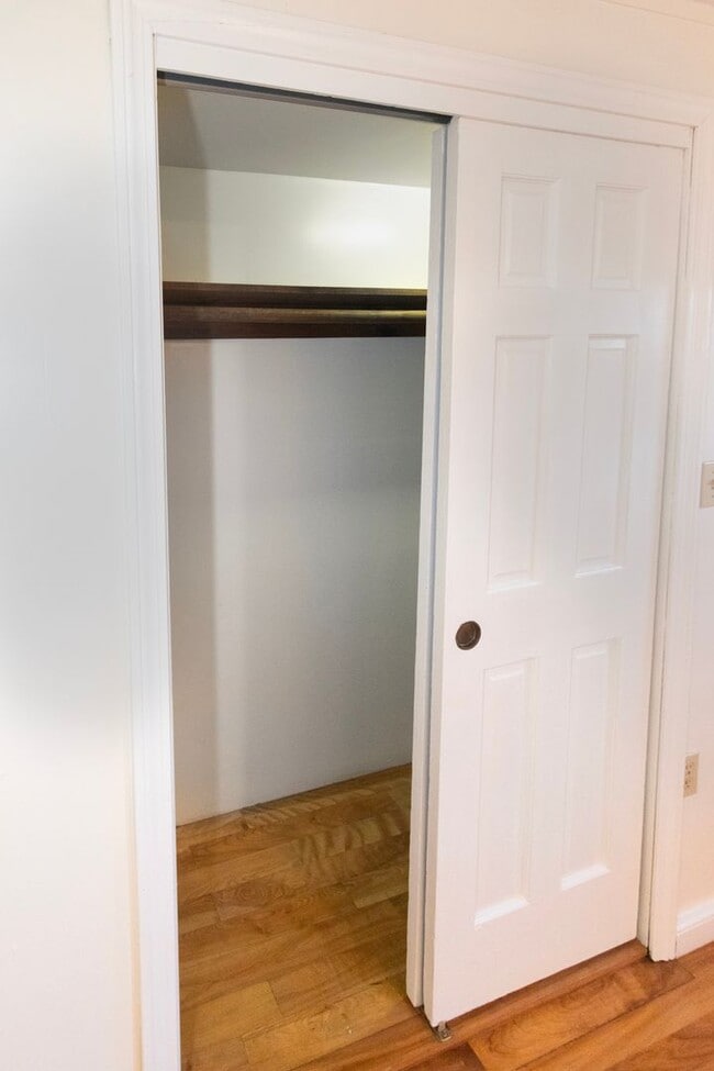 Building Photo - 174 Drew Rd