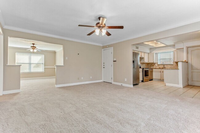 Building Photo - Updated 4-Bedroom, 2-Bath Home in RISD