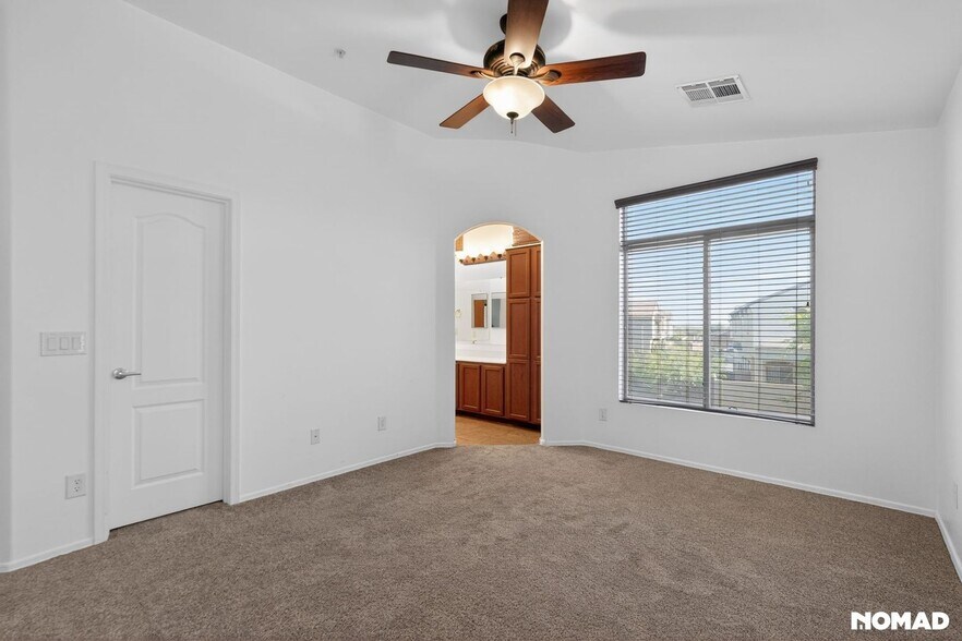 Building Photo - 2725 E Mine Creek Rd