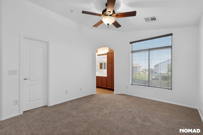 Building Photo - 2725 E Mine Creek Rd