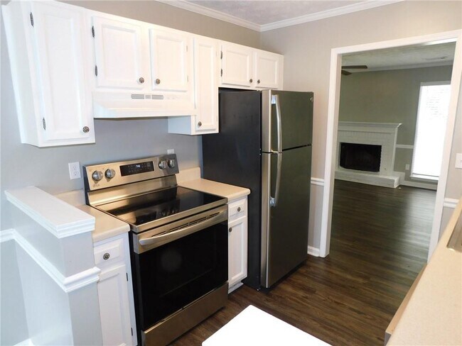 Building Photo - 2775 New S Dr