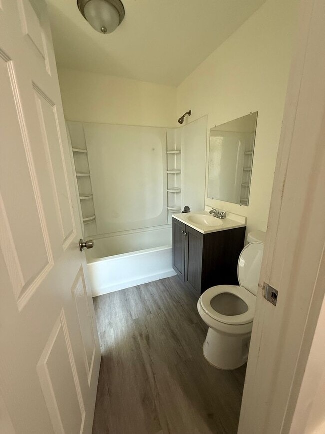 Building Photo - Beautiful 1 bedroom apartment in the desir...