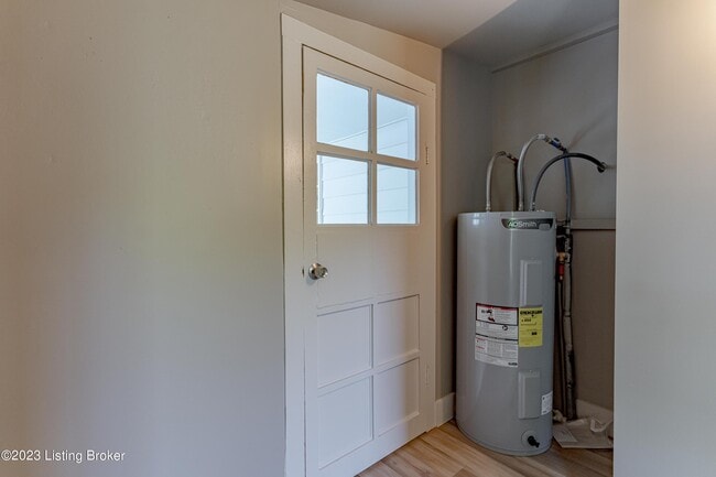 Building Photo - 1886 S Bardstown Rd