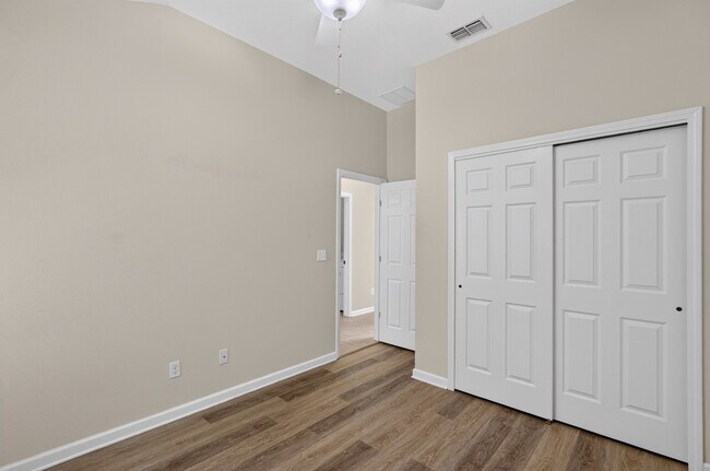 Building Photo - 73 Durango Dr