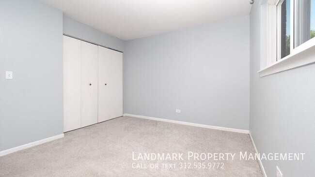 Building Photo - 2250 Abbeywood Dr