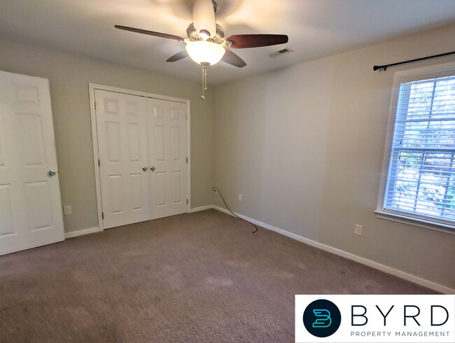 Building Photo - 7757 Hampton Green Dr