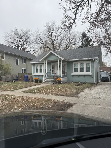 Building Photo - 6726 20th Ave