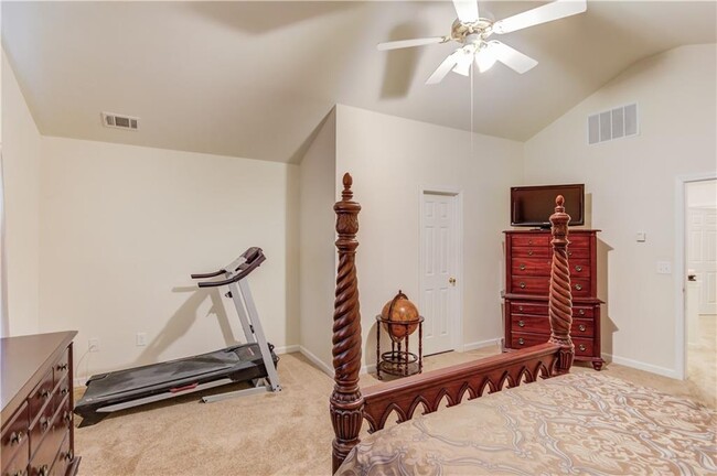 Building Photo - 6273 Lake Valley Point