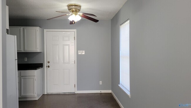 Building Photo - 6117 Melrose Rd NW