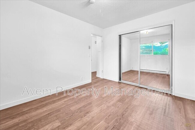Building Photo - 12975 SW Allen Blvd