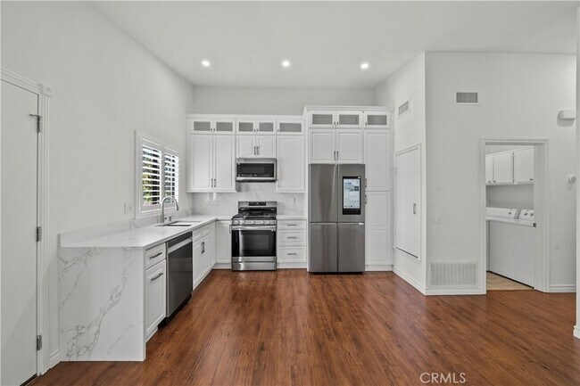 Building Photo - 1631 Charterwood Ct