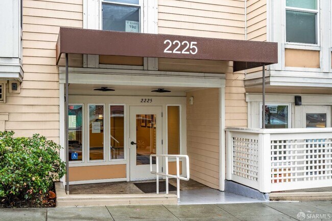 Building Photo - 2225 23rd St