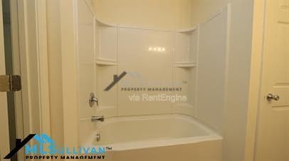 Building Photo - 705 Keystone Park Dr