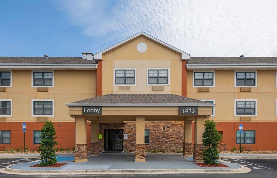 Building Photo - Furnished Studio-Jacksonville - Riverwalk - Convention Center