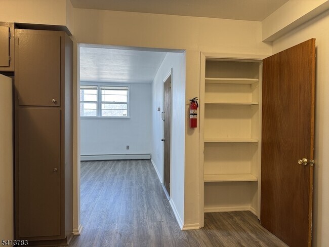 Building Photo - 322 Franklin Ave