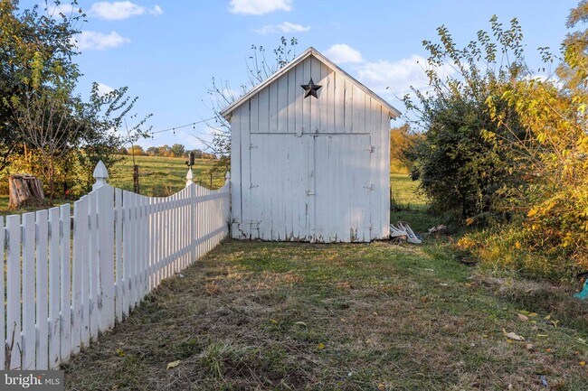 Building Photo - 178 Stephenson Rd