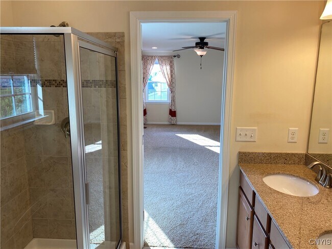 Building Photo - 107 Shaker Heights