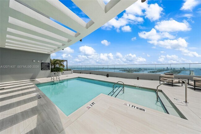 Building Photo - 1400 Biscayne Blvd