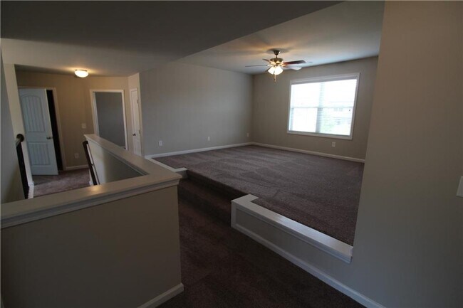 Building Photo - 5729 Shore Isle Ct